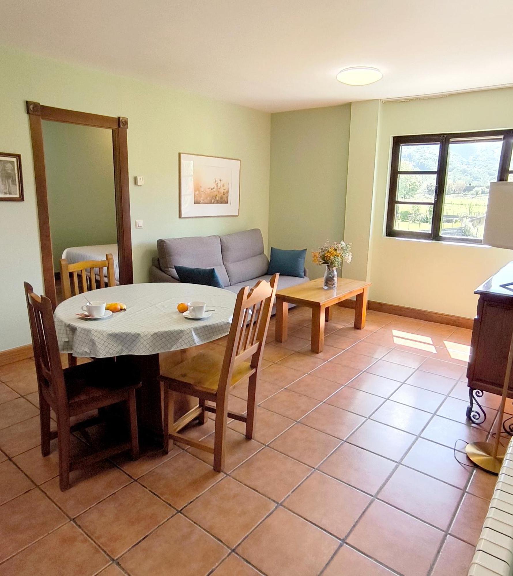Apartamentos Florinda Ucieda Екстер'єр фото